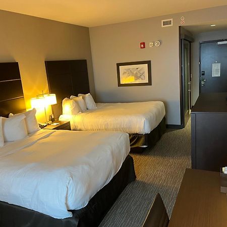 Wingate By Wyndham Altoona Downtown/Medical Center Hotel Exterior foto