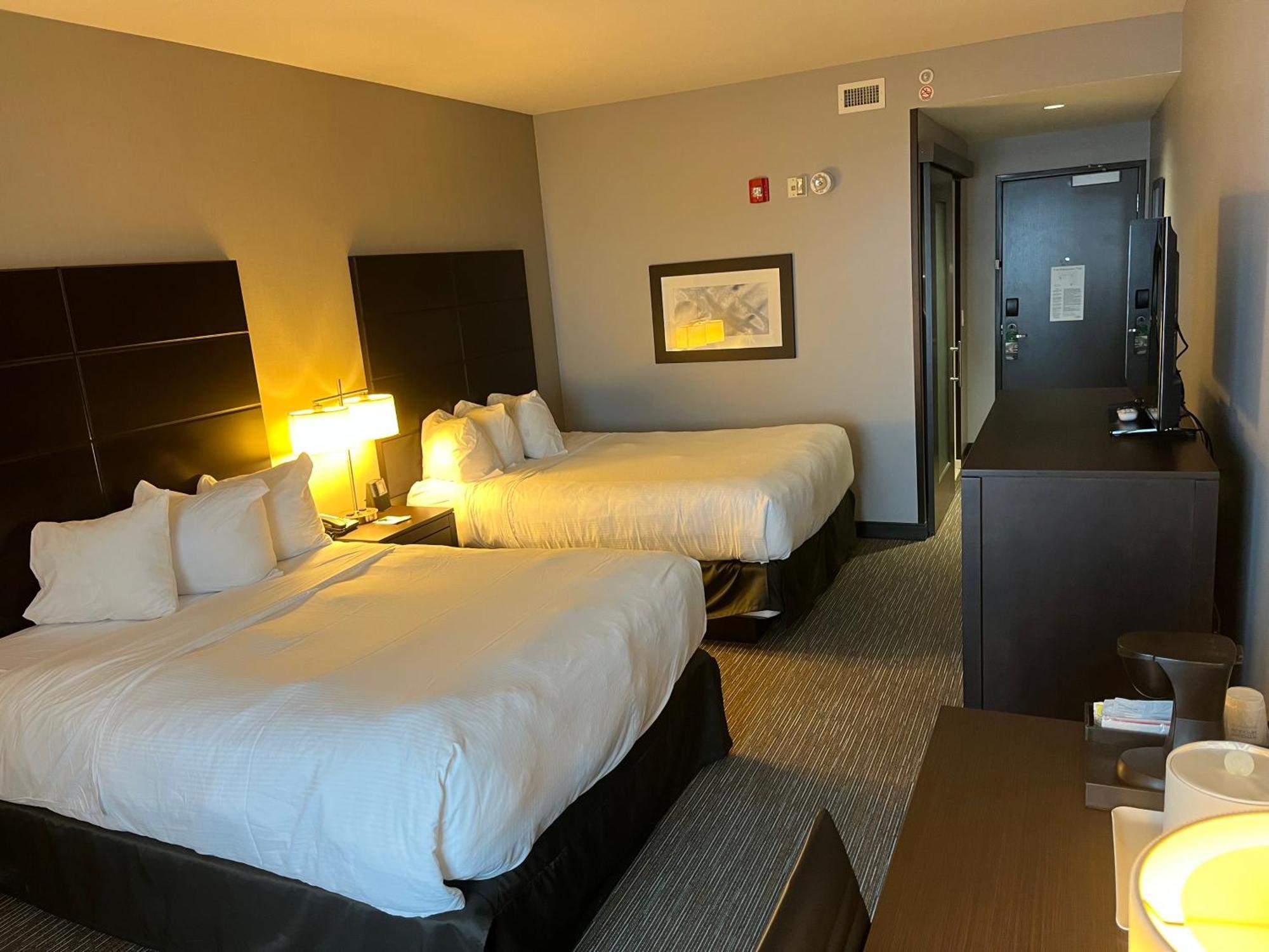 Wingate By Wyndham Altoona Downtown/Medical Center Hotel Exterior foto